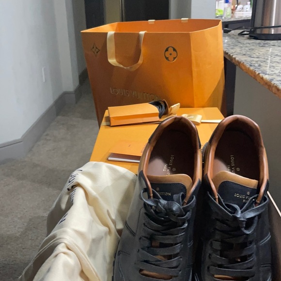 Just like new. Never worn outside - Picture 5 of 6